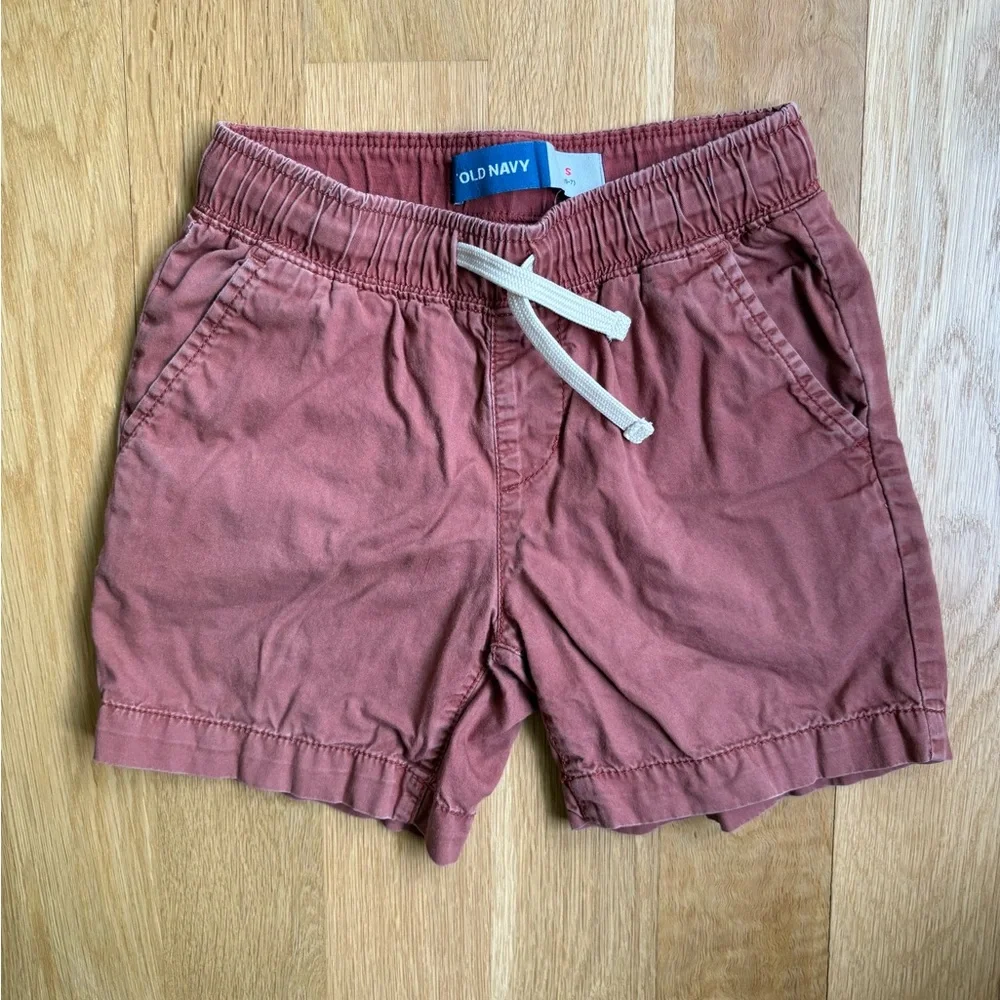 OLD NAVY Shorts with pockets - rust color size small 6/7